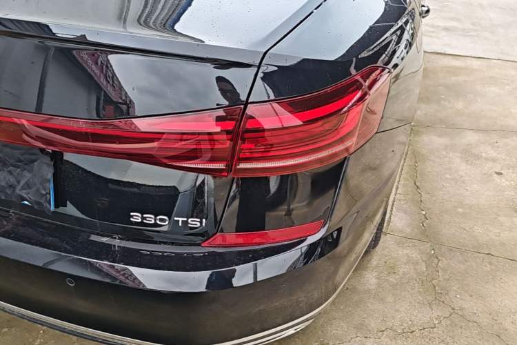 Used Volkswagen Passat 2023 Facelift 330TSI Luxury Edition Right Rear Taillight