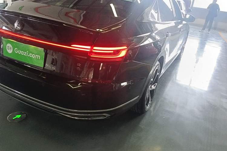 Used Volkswagen Passat 2023 330TSI Starry Luxury Edition Right Rear Taillight