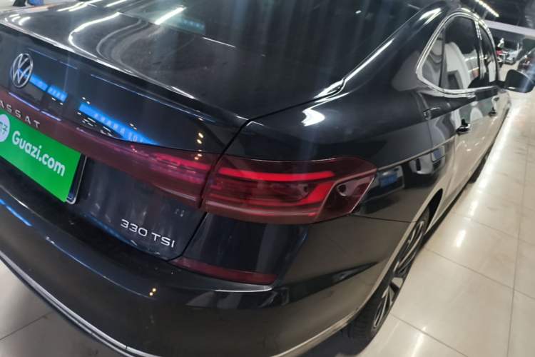 Used Volkswagen Passat 2023 Facelift 330TSI Luxury Edition Right Rear Taillight