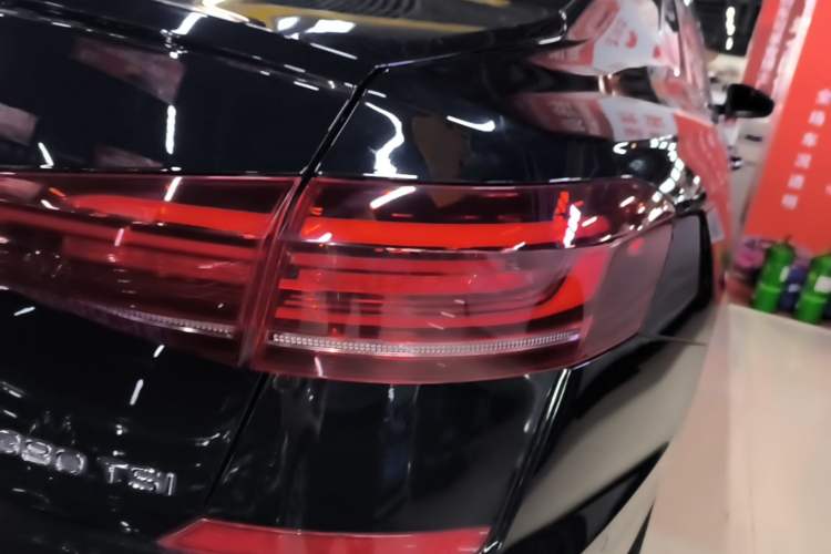 Used Volkswagen Passat 2023 Facelift 330TSI Luxury Edition Right Rear Taillight