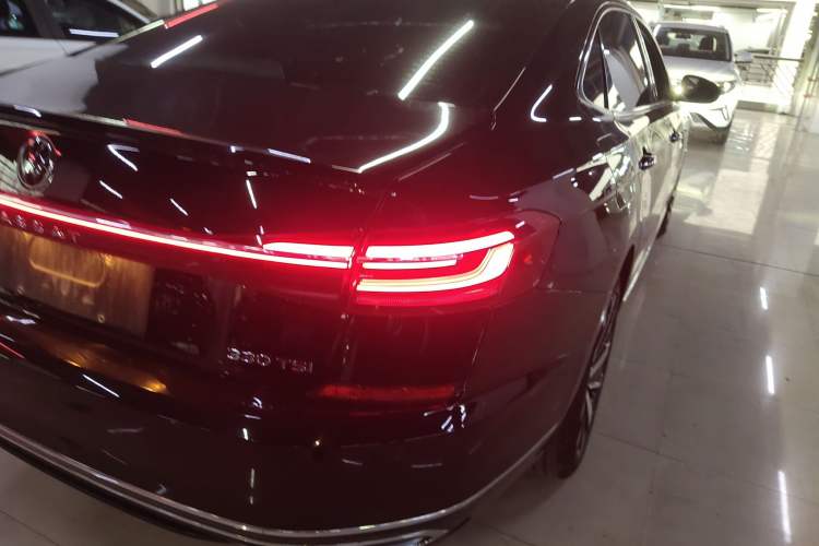 Used Volkswagen Passat 2023 Facelift 330TSI Luxury Edition Right Rear Taillight