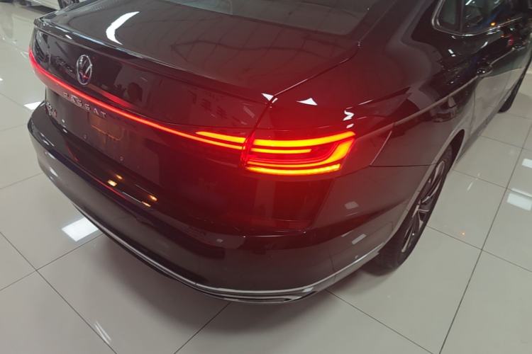 Used Volkswagen Passat 2023 330TSI Starry Elite Edition Right Rear Taillight