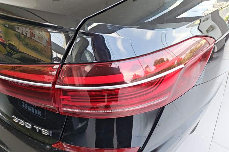 Used Volkswagen Passat 2023 Facelift 330TSI Luxury Edition Right Rear Taillight