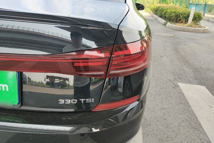 Used Volkswagen Passat 2023 330TSI Starry Luxury Edition Right Rear Taillight