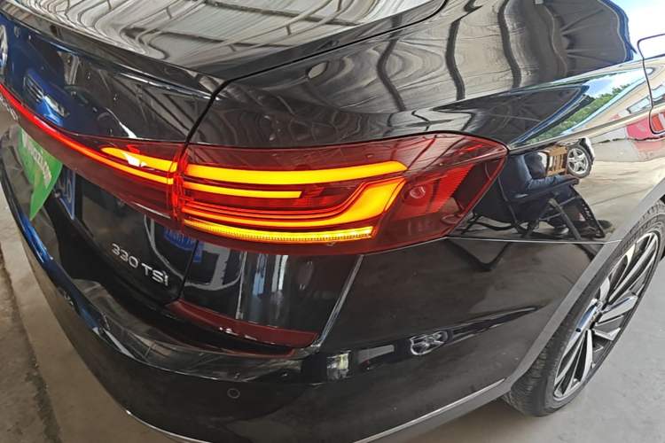Used Volkswagen Passat 2023 330TSI Elite Edition Right Rear Taillight