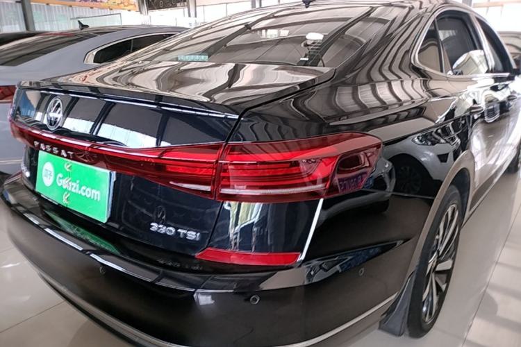 Used Volkswagen Passat 2023 Facelift 330TSI Luxury Edition Right Rear Taillight