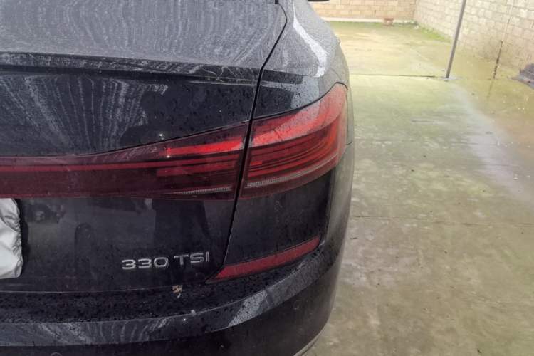 Used Volkswagen Passat 2023 330TSI Elite Edition Right Rear Taillight