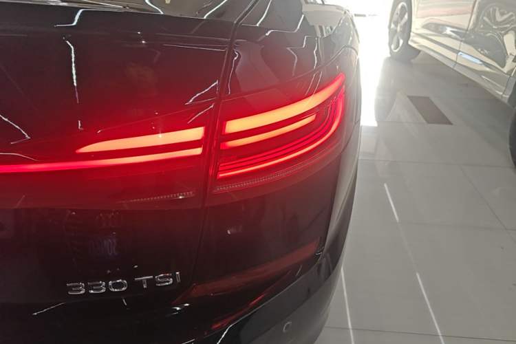 Used Volkswagen Passat 2023 Facelift 330TSI Luxury Edition Right Rear Taillight