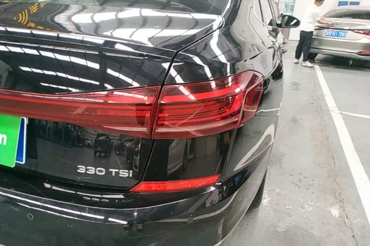 Used Volkswagen Passat 2023 330TSI Elite Edition Right Rear Taillight