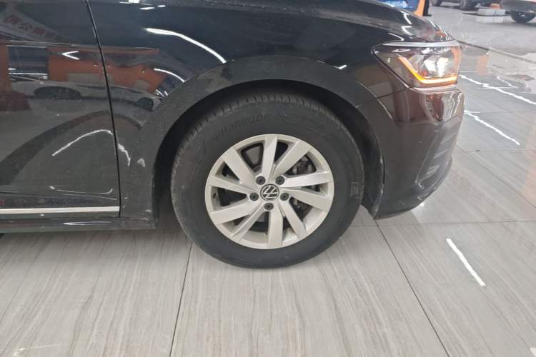 Used Volkswagen Passat 2023 Revised Version 280TSI Business Edition Right Rear Wheel Hub