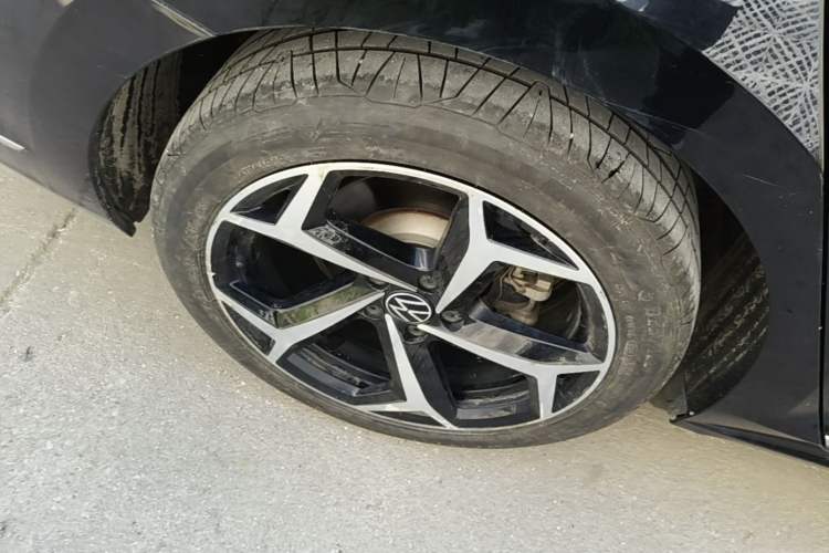 Used Volkswagen Passat 2023 Restyled 330TSI Starry Luxury Edition Right Rear Wheel Hub
