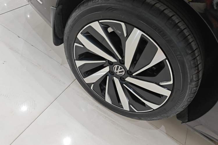 Used Volkswagen Passat 2023 380TSI Flagship Edition Right Rear Wheel Hub