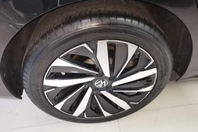 Used Volkswagen Passat 2023 330TSI Elite Edition Right Rear Wheel Hub