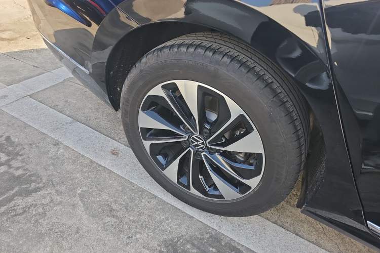 Used Volkswagen Passat 2023 Revised 330TSI Elite Edition Right Rear Wheel Hub