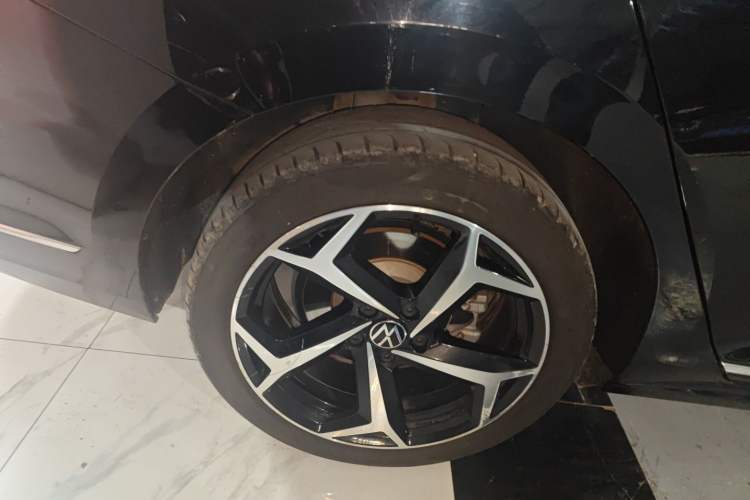 Used Volkswagen Passat 2023 Revised 330TSI Starry Elite Edition Right Rear Wheel Hub