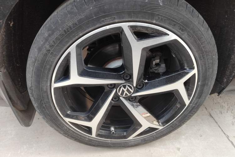 Used Volkswagen Passat 2023 Revised 330TSI Starry Elite Edition Right Rear Wheel Hub