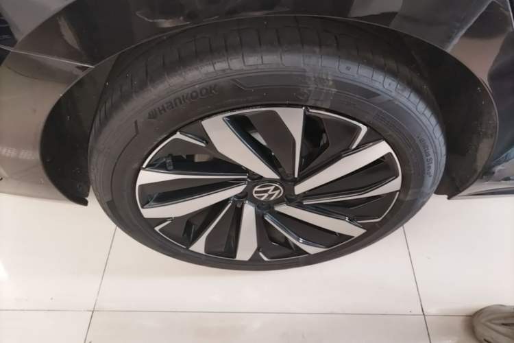 Used Volkswagen Passat 2023 Revised 330TSI Elite Edition Right Rear Wheel Hub