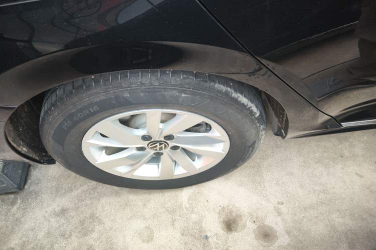 Used Volkswagen Passat 2023 Revised Version 280TSI Business Edition Right Rear Wheel Hub