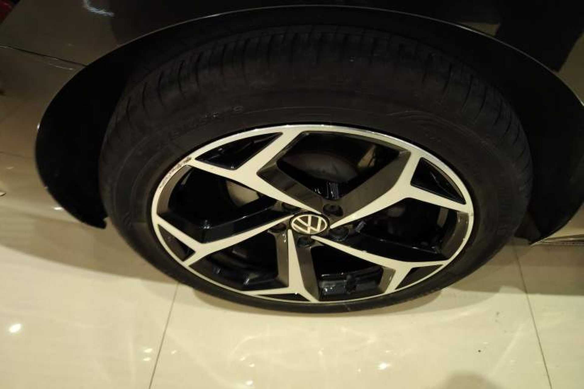 Used Volkswagen Passat 2023 330TSI Starry Elite Edition Right Rear Wheel Hub
