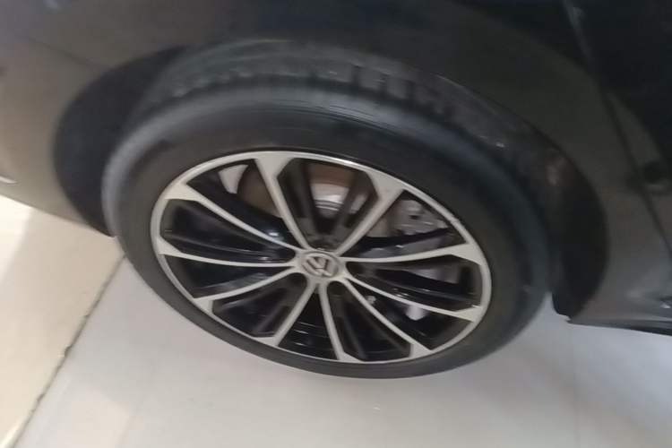 Used Volkswagen Passat 2023 Revised 330TSI Elite Edition Right Rear Wheel Hub