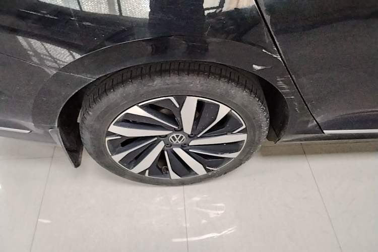 Used Volkswagen Passat 2023 Revised 330TSI Starry Elite Edition Right Rear Wheel Hub