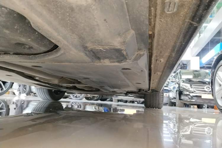 Used Volkswagen Passat 2023 Facelift 330TSI Luxury Edition Right Side Sill