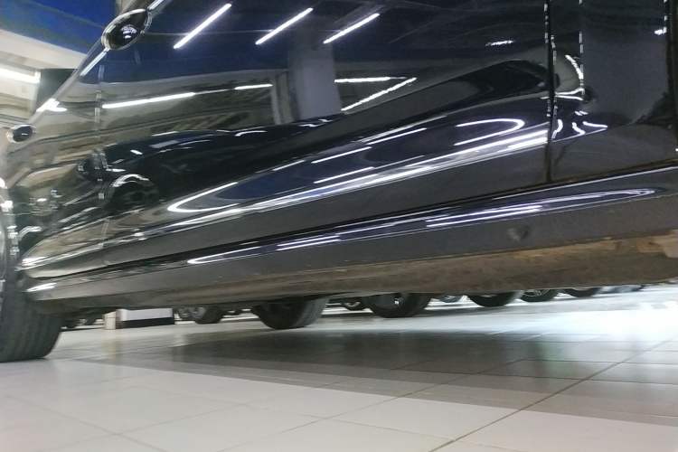 Used Volkswagen Passat 2023 Revised 330TSI Elite Edition Right Side Sill