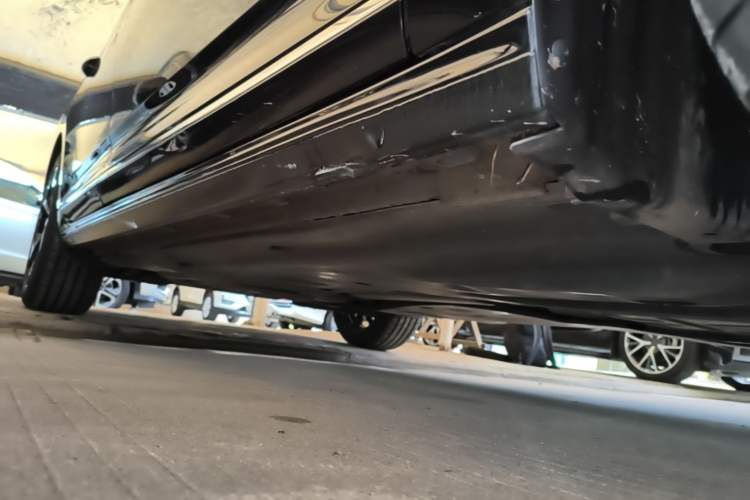 Used Volkswagen Passat 2023 330TSI Starry Luxury Edition Right Side Sill