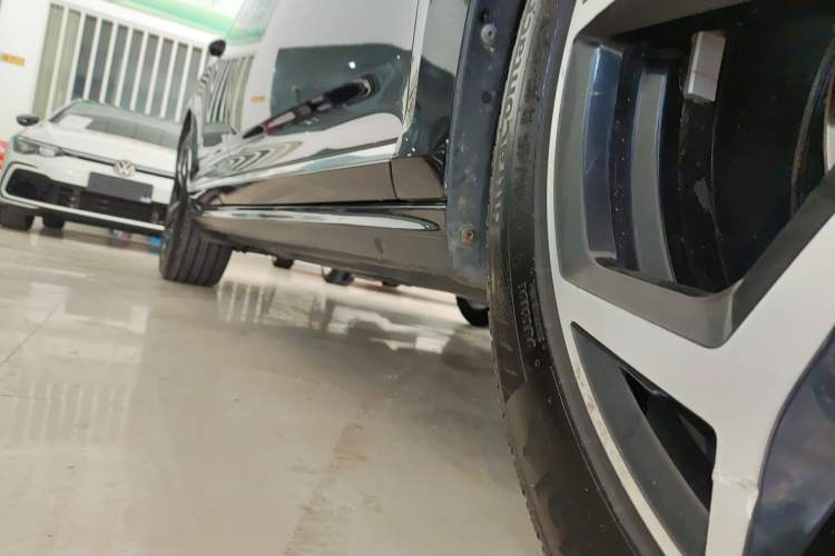 Used Volkswagen Passat 2023 Revised 330TSI Starry Elite Edition Right Side Sill