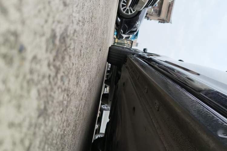 Used Volkswagen Passat 2023 330TSI Elite Edition Right Side Sill