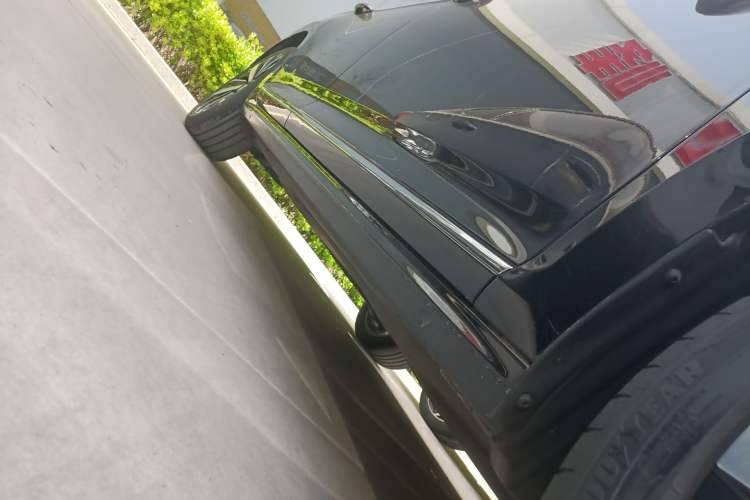 Used Volkswagen Passat 2023 Facelift 330TSI Luxury Edition Right Side Sill