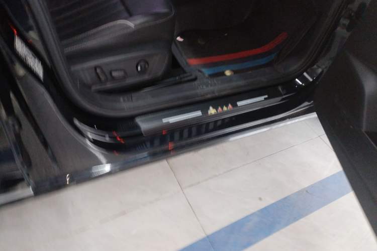 Used Volkswagen Passat 2023 Revised 330TSI Starry Elite Edition Right Side Sill