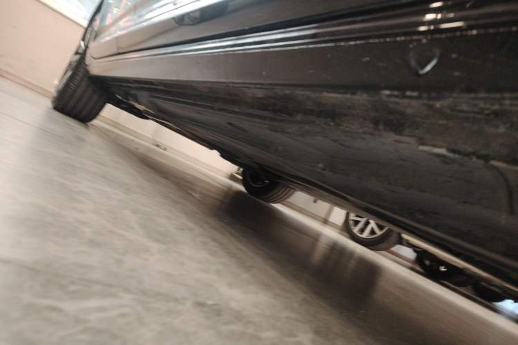 Used Volkswagen Passat 2023 Revised 330TSI Elite Edition Right Side Sill