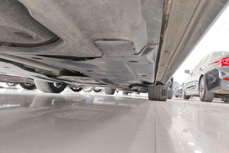 Used Volkswagen Passat 2023 330TSI Starry Elite Edition Right Side Sill