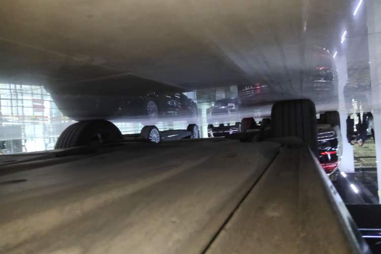 Used Volkswagen Passat 2023 Facelift 330TSI Luxury Edition Right Side Sill
