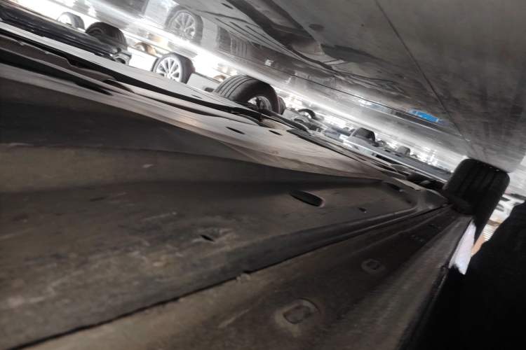 Used Volkswagen Passat 2023 330TSI Starry Luxury Edition Right Side Sill