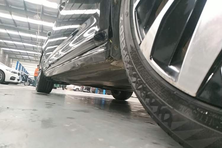 Used Volkswagen Passat 2023 330TSI Elite Edition Right Side Sill
