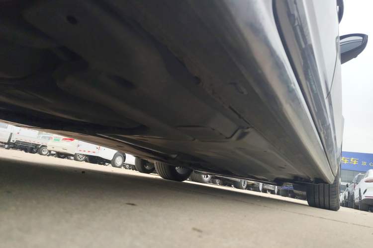 Used Volkswagen Passat 2023 Restyled 330TSI Starry Luxury Edition Right Side Sill