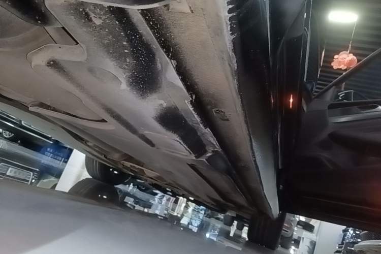 Used Volkswagen Passat 2023 Revised 330TSI Elite Edition Right Side Sill