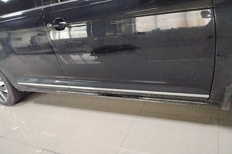 Used Volkswagen Passat 2023 Revised 330TSI Starry Elite Edition Right Side Sill