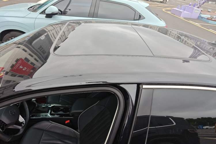 Used Volkswagen Passat 2023 330TSI Luxury Edition Roof