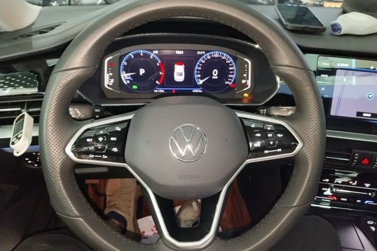 Used Volkswagen Passat 2023 Facelift 330TSI Luxury Edition Steering Wheel