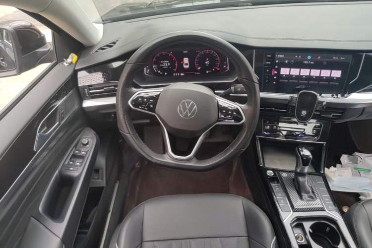 Used Volkswagen Passat 2023 Restyled 330TSI Starry Luxury Edition Steering Wheel