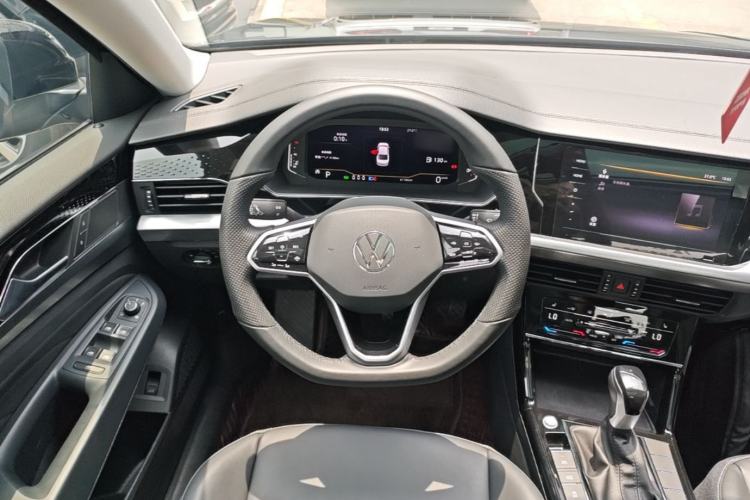 Used Volkswagen Passat 2023 Revised 330TSI Elite Edition Steering Wheel