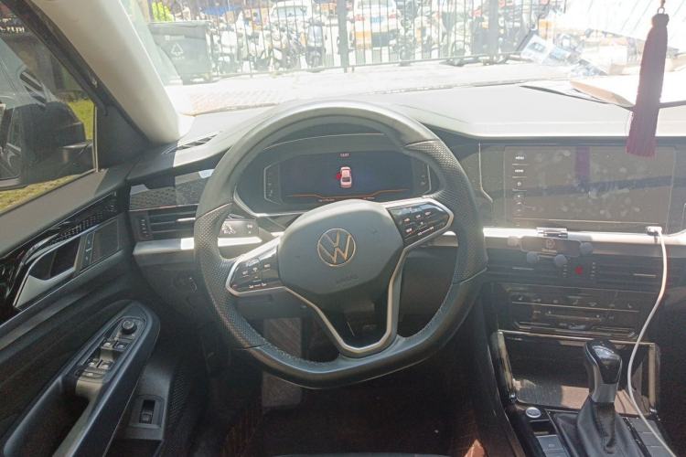 Used Volkswagen Passat 2023 Revised 330TSI Elite Edition Steering Wheel