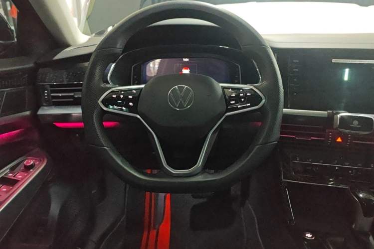 Used Volkswagen Passat 2023 Restyled 330TSI Starry Luxury Edition Steering Wheel