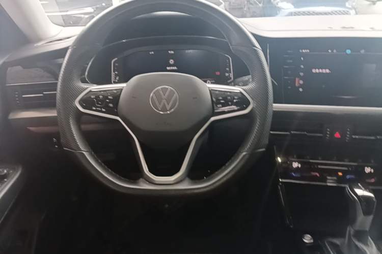 Used Volkswagen Passat 2023 Restyled 330TSI Starry Luxury Edition Steering Wheel