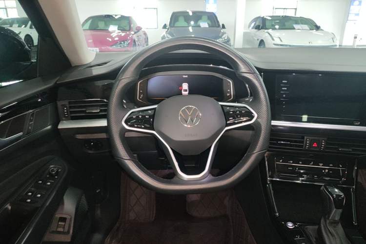 Used Volkswagen Passat 2023 Revised 330TSI Elite Edition Steering Wheel