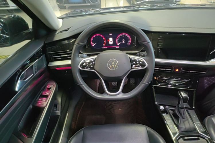 Used Volkswagen Passat 2023 Facelift 330TSI Prestige Edition Steering Wheel
