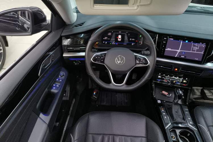 Used Volkswagen Passat 2023 Restyled 330TSI Starry Luxury Edition Steering Wheel